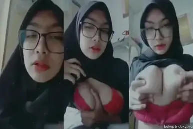 Cewek Montok Toket Gede Pamerin Tubuh Bikin Ngaceng