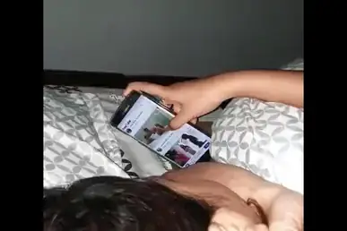 Lagi Nonton Youtube Ngajak Ngewe